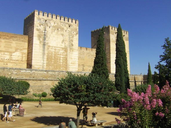 Alhambra, Alcazaba