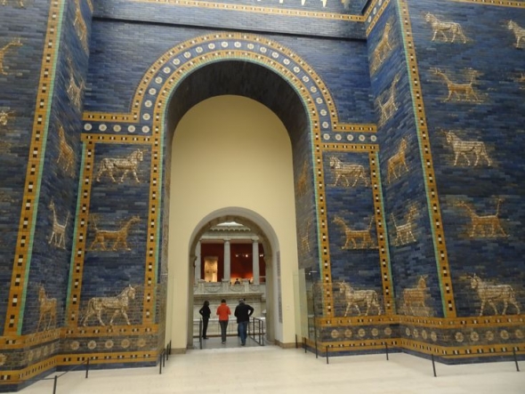 Az Istár-kapu, Babilon városkapuja (Berlin, Pergamon Múzeum)