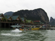 A tengeren úszó falu és a világ sportja (Thaiföld, Koh Panyee)